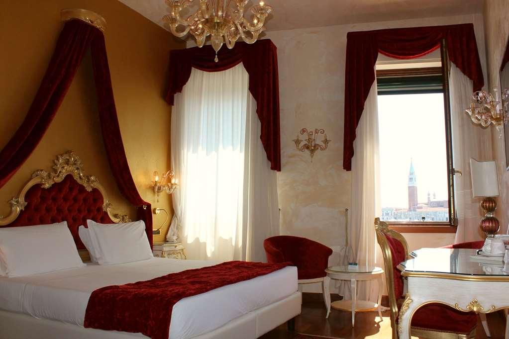 Savoia & Jolanda Hotel Venetië Kamer foto